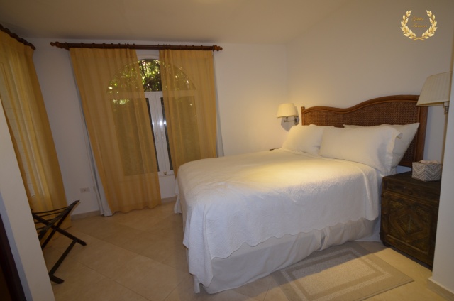 guest suite with queen bed