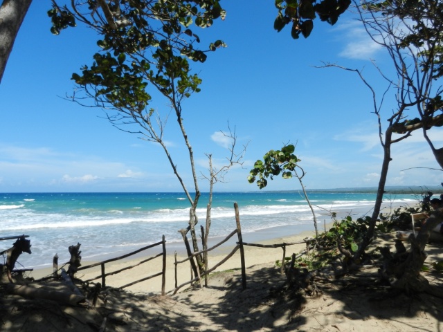 beach access from the villa
